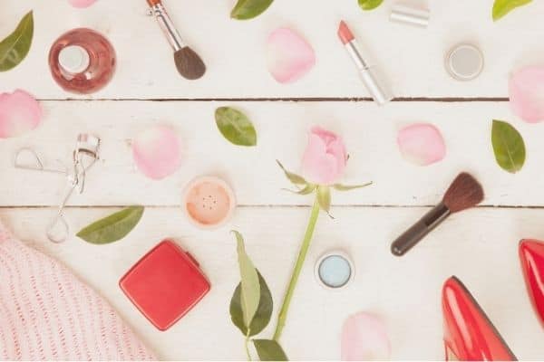 The Absolute BEST DIY Makeup Setting Spray (Tested with Pictures!) 2 clean makeup products