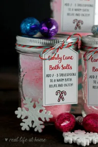 These DIY bath salts for relaxation are great for gifts, a fun craft, or to simply help you unwind after a long day! Only made with natural ingredients.  #diynaturalproducts #diybathsalts #diybathsoak #essentialoils