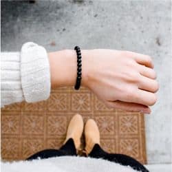25+ Practical Essential Oil Gifts They’ll Actually Want to Use 5 diffuser jewelry