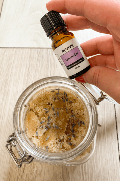 Easy DIY Honey Sugar Scrub for Soft and Clear Skin 6 honey sugar scrub2