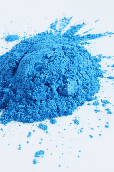 11 Best Natural Bath Bomb Colorants (And Which to Avoid!) 10 blue mica powder