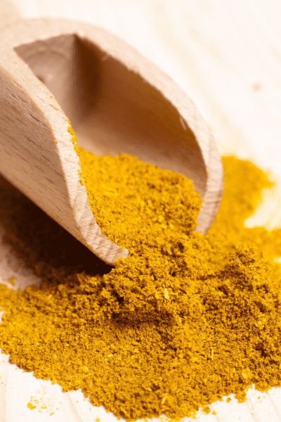 11 Best Natural Bath Bomb Colorants (And Which to Avoid!) 5 curry powder