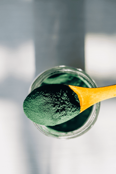 11 Best Natural Bath Bomb Colorants (And Which to Avoid!) 6 spirulina powder