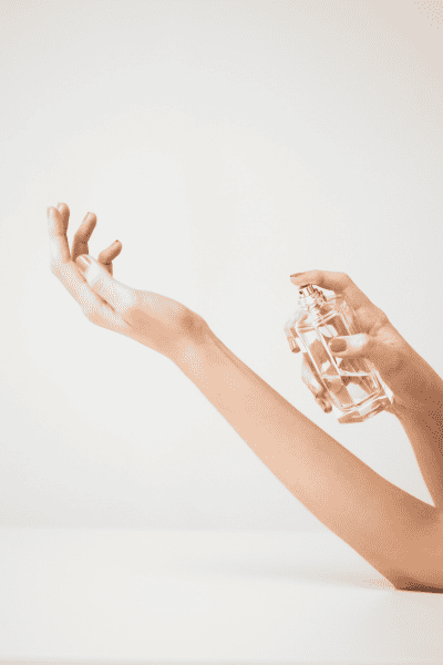 13 Non-Toxic Perfume Brands That Redefine Fragrance Safety 15 non toxic perfume 3