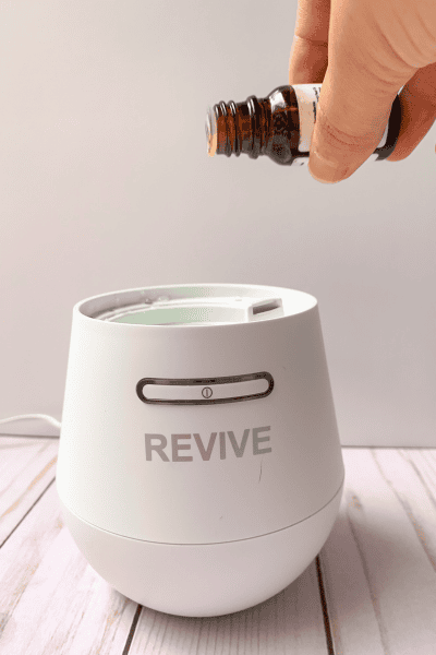 Unbiased REVIVE Essential Oils Review (Read This Before You Buy!) 3 natural essential oils